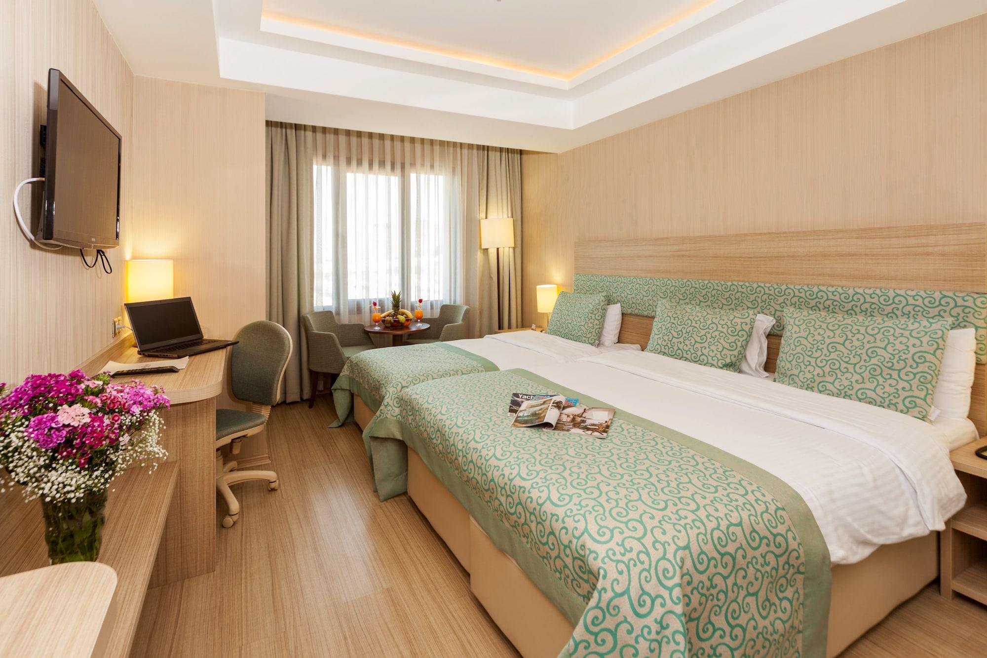 Hotel Golden Way Giyimkent 4*